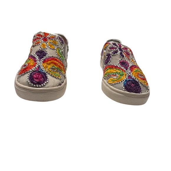 Wanted Red and Orange Slip-On Sneakers Vibrant Canvas Design - Picture 6 of 14